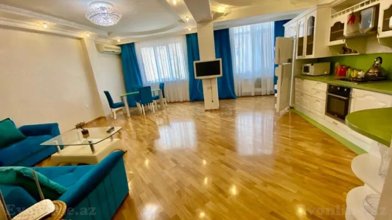 Kirayə verilir 2 otaqlı Mənzil Yeni tikili 90 m² 8 Noyabr m.