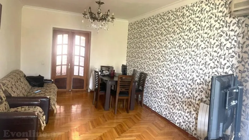 Satılır 3 otaqlı Mənzil Köhnə tikili 73 m² Nəriman Nərimanov m. - şəkil 2