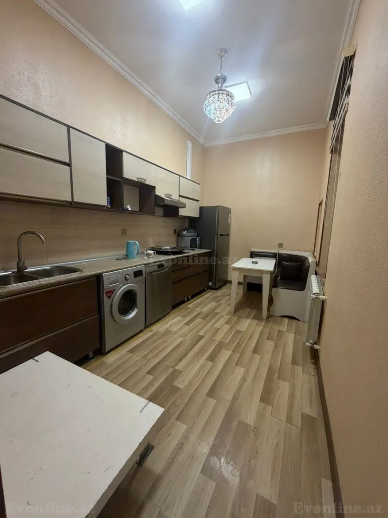 Kirayə verilir 3 otaqlı Mənzil Yeni tikili 150 m² Sahil m. - şəkil 6