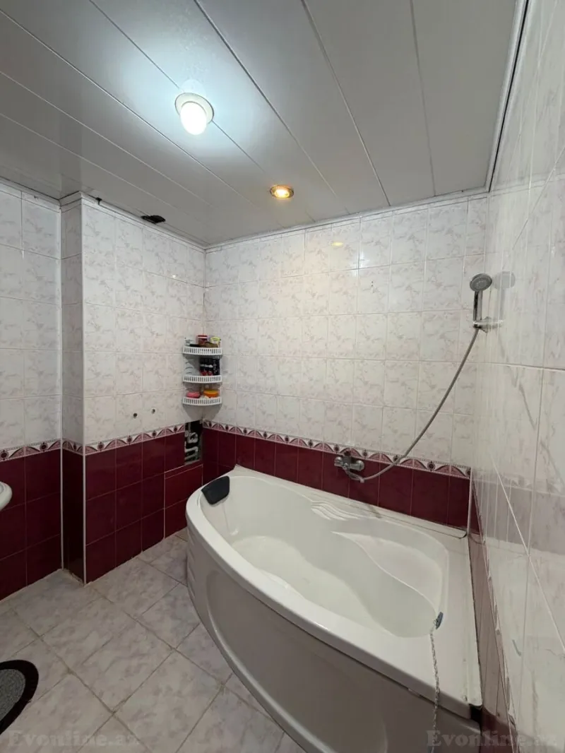 Satılır 3 otaqlı Mənzil Yeni tikili 90 m² Memar Əcəmi m. - şəkil 8