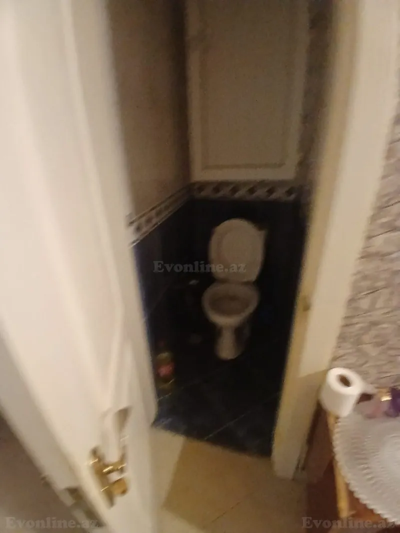 Satılır 2 otaqlı Mənzil Köhnə tikili 70 m² 8-ci mikrorayon - şəkil 7