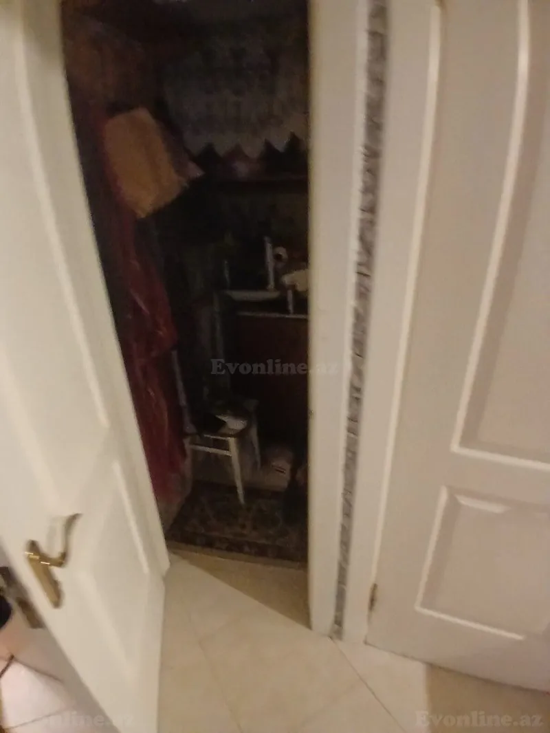 Satılır 2 otaqlı Mənzil Köhnə tikili 70 m² 8-ci mikrorayon - şəkil 8