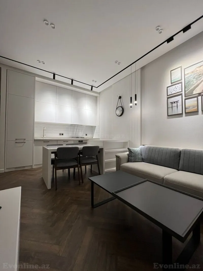 2 otaqlı Mənzil 80 m² Xətai m. Kirayə verilir