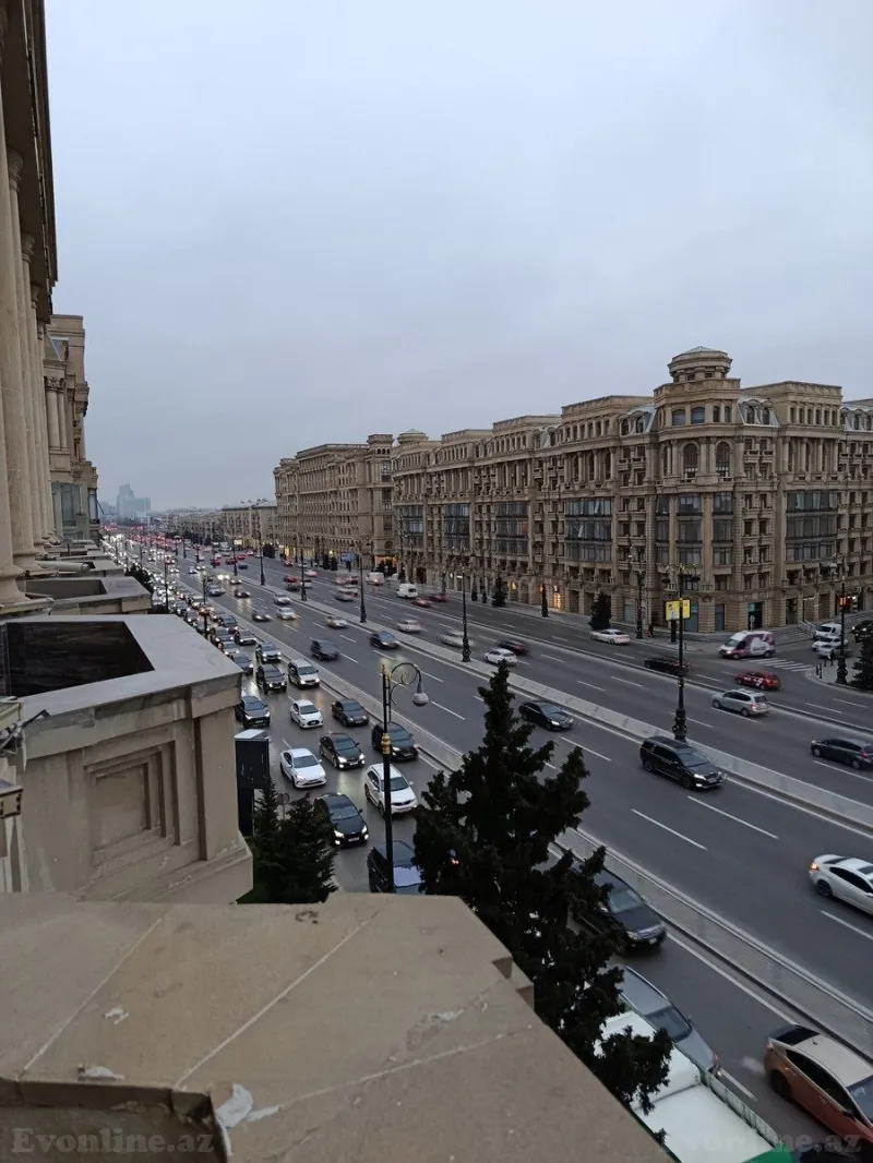3 otaqlı Mənzil 110 m² Nəriman Nərimanov m. Kirayə verilir