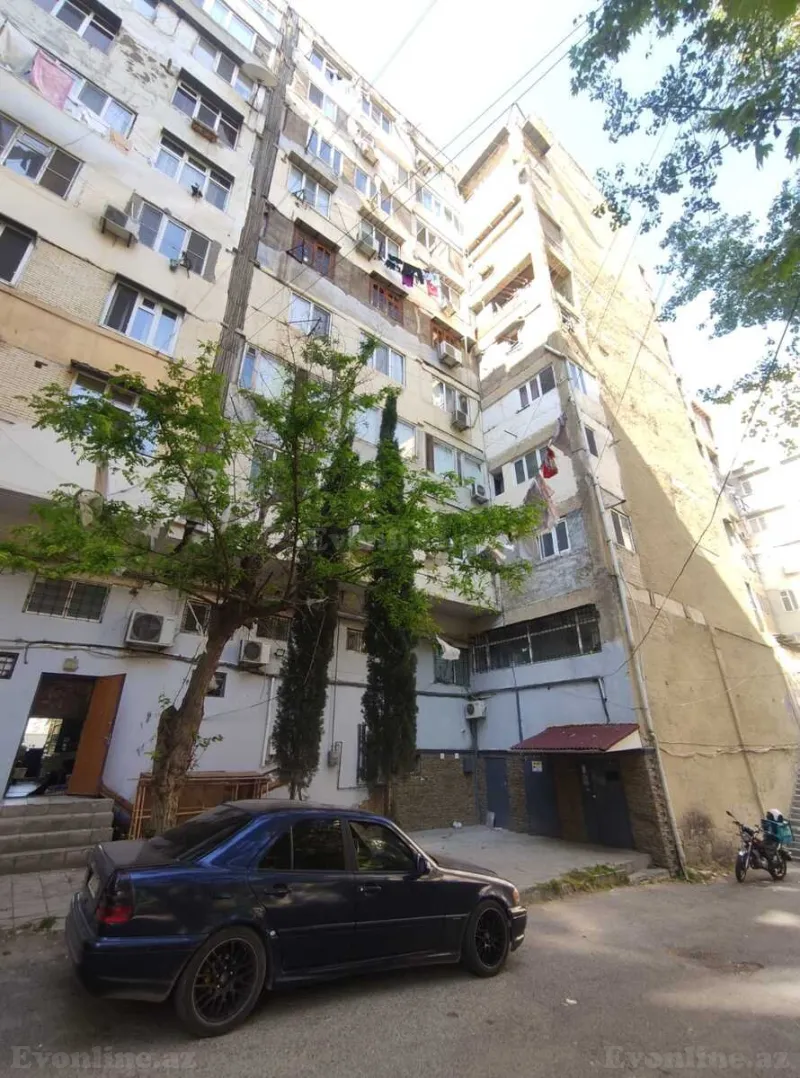 Satılır 2 otaqlı Mənzil Köhnə tikili 60 m² İnşaatçılar m. - şəkil 4