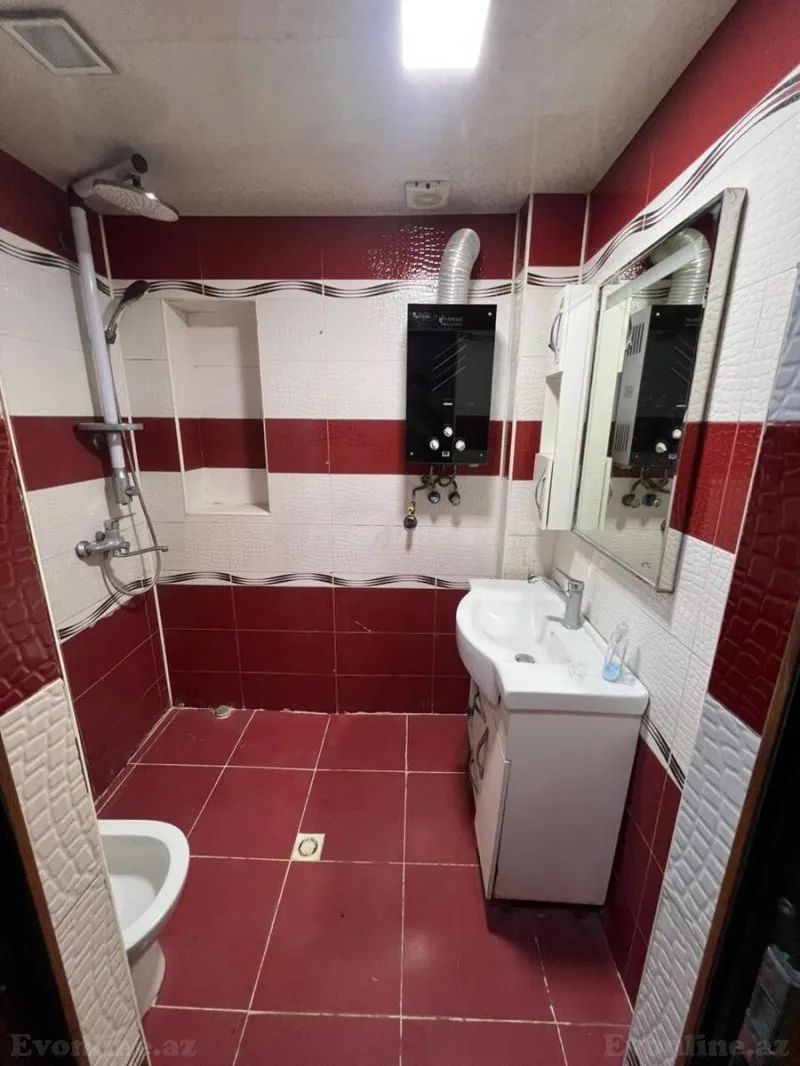 Satılır 3 otaqlı Mənzil Köhnə tikili 66 m² 8-ci mikrorayon - şəkil 2