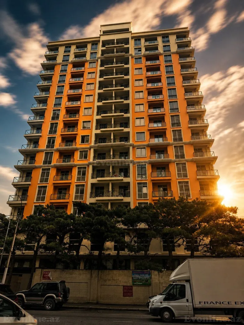 Satılır 2 otaqlı Mənzil Yeni tikili 80 m² 8-ci kilometr - şəkil 2