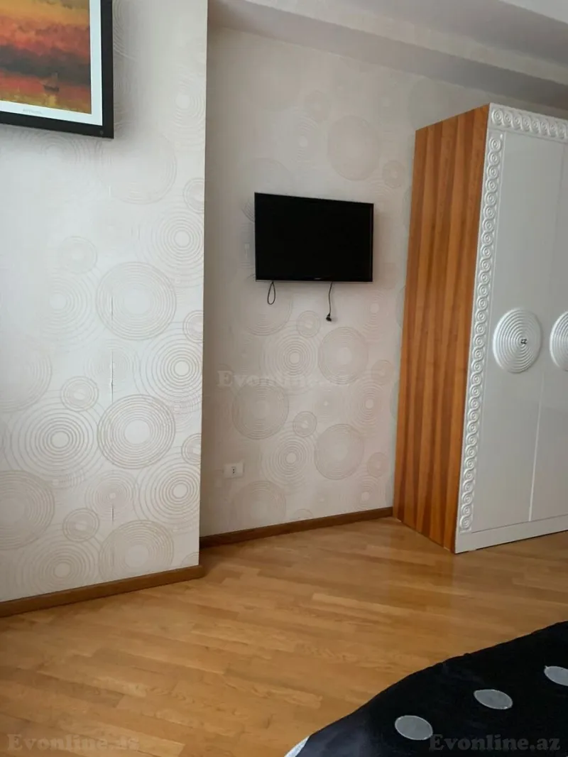 Kirayə verilir 4 otaqlı Mənzil Yeni tikili 150 m² Nizami m. - şəkil 2