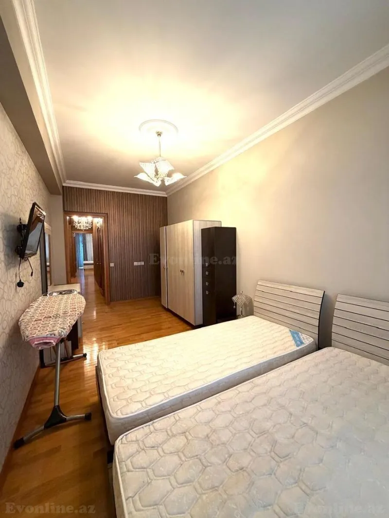 Kirayə verilir 6 otaqlı Mənzil Yeni tikili 240 m² Xətai m. - şəkil 11