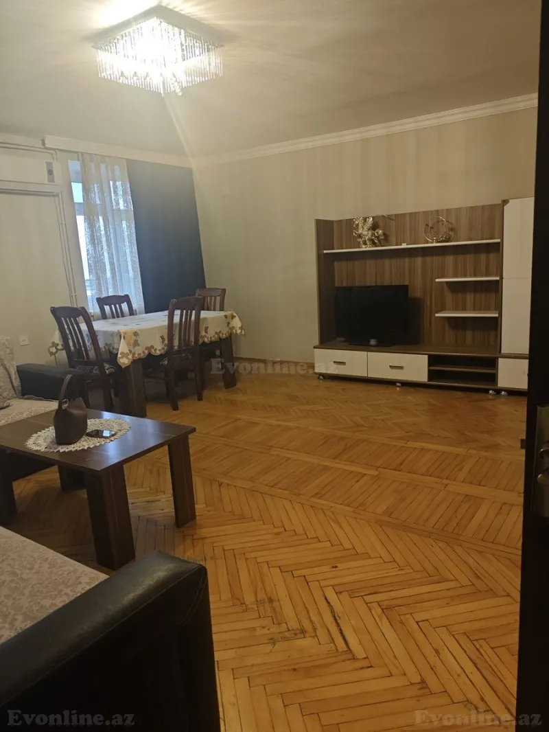 Kirayə verilir 2 otaqlı Mənzil Köhnə tikili 67 m² Xətai m. - şəkil 2
