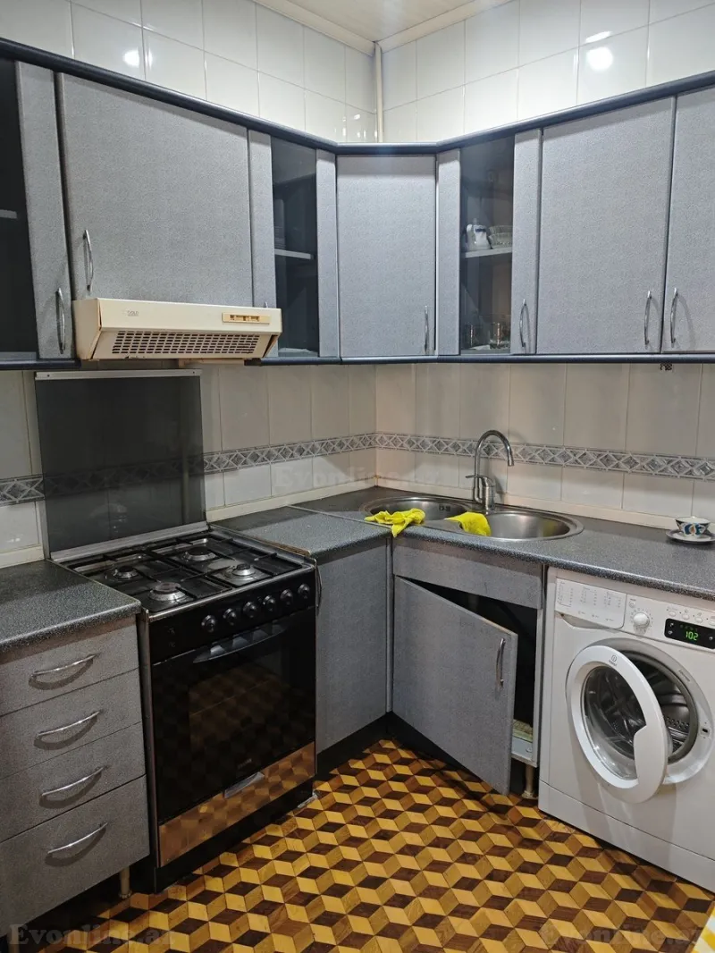 Kirayə verilir 2 otaqlı Mənzil Köhnə tikili 67 m² Xətai m. - şəkil 7
