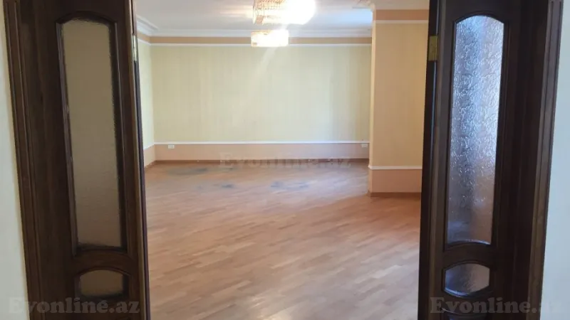 Kirayə verilir Ofis 320 m² Xətai m. - şəkil 5
