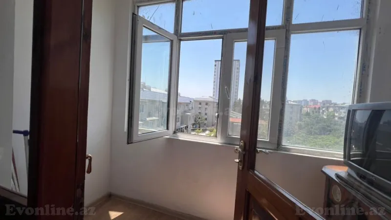 Kirayə verilir 1 otaqlı Mənzil Köhnə tikili 33 m² 8-ci mikrorayon - şəkil 3