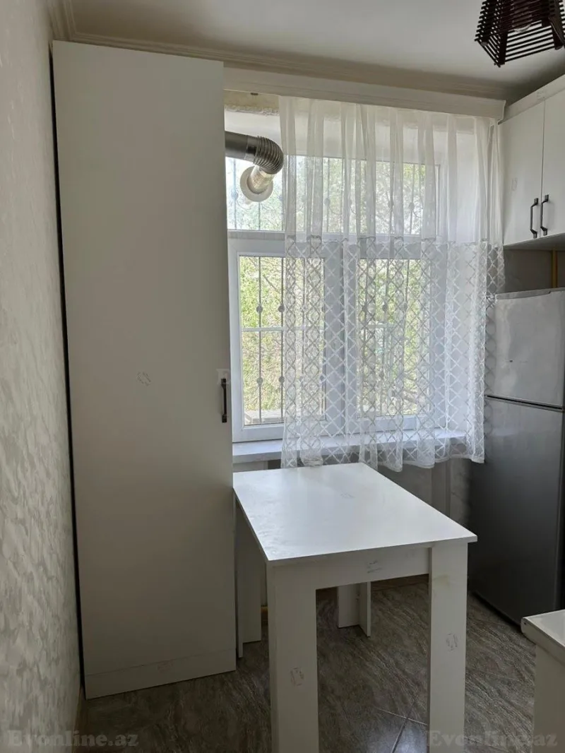 Kirayə verilir 2 otaqlı Mənzil Köhnə tikili 75 m² Nərimanov r. - şəkil 6