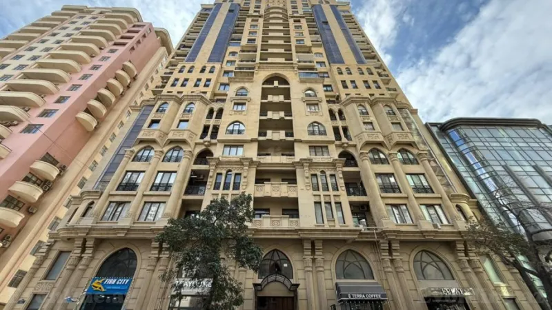 Satılır 4 otaqlı Mənzil Yeni tikili 225 m² 28 May m.