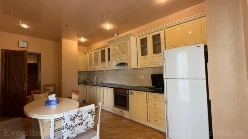 Kirayə verilir 4 otaqlı Mənzil Yeni tikili 160 m² Nərimanov r. - şəkil 9