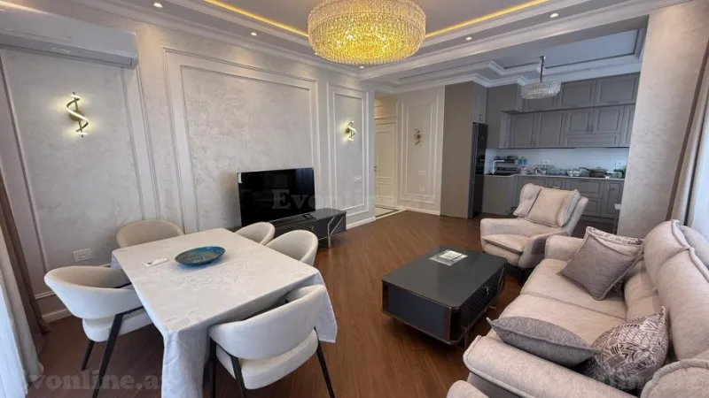 3 otaqlı Mənzil 120 m² Xətai r. Satılır