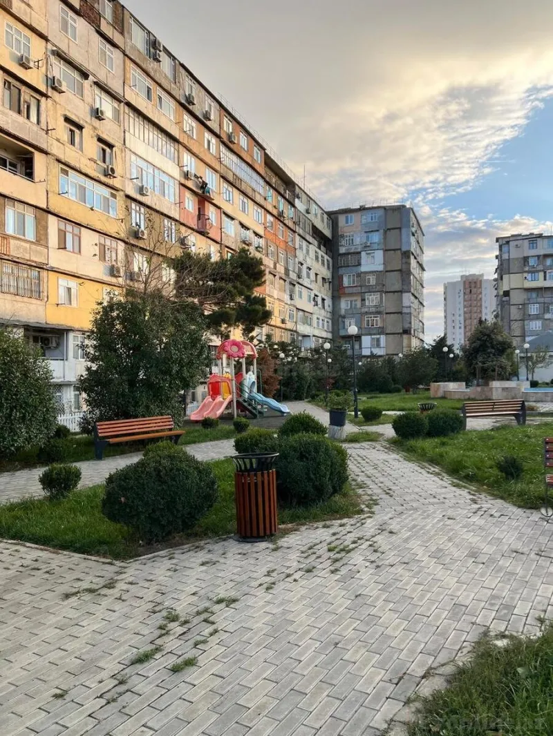 Satılır 4 otaqlı Mənzil Köhnə tikili 105 m² 9-cu mikrorayon