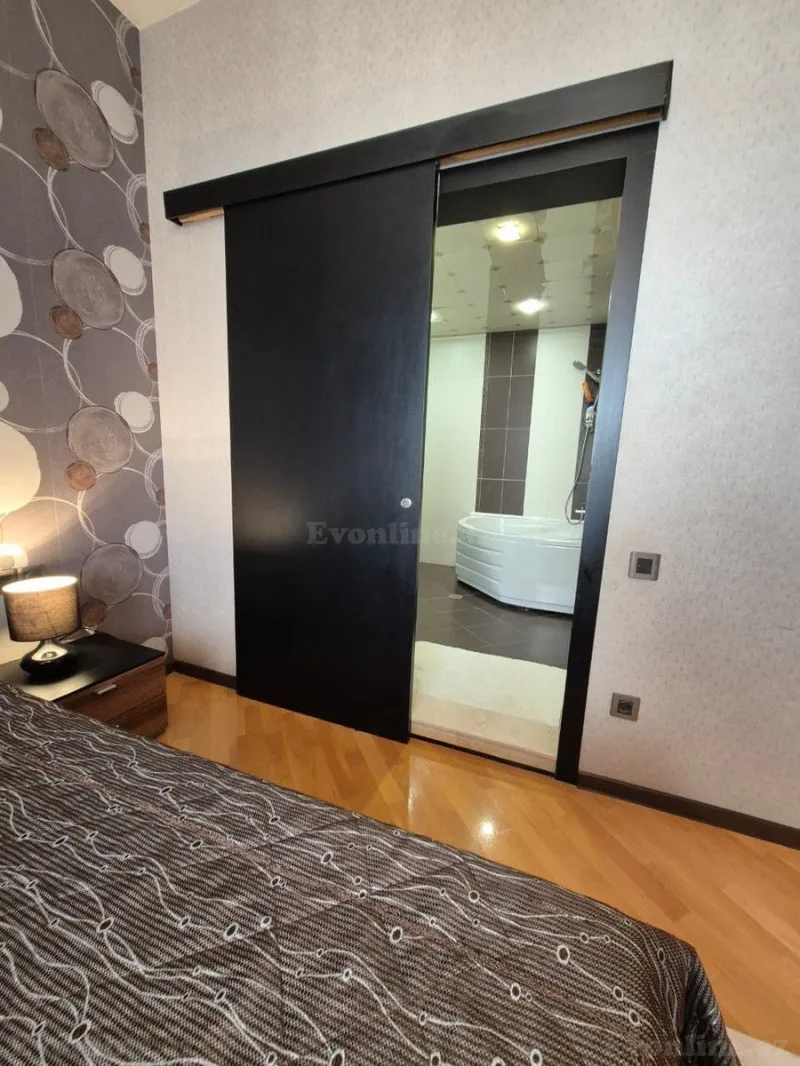 Kirayə verilir 3 otaqlı Mənzil Yeni tikili 130 m² Xətai m. - şəkil 13