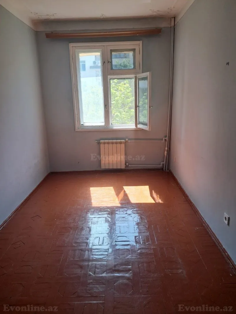 Satılır 2 otaqlı Mənzil Köhnə tikili 45 m² 4-cü mikrorayon - şəkil 3