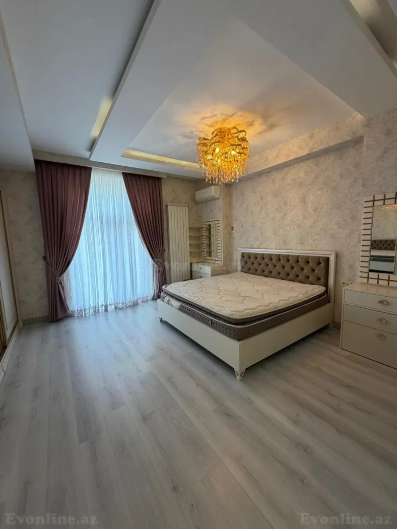 Kirayə verilir 3 otaqlı Mənzil Yeni tikili 200 m² Xətai r.