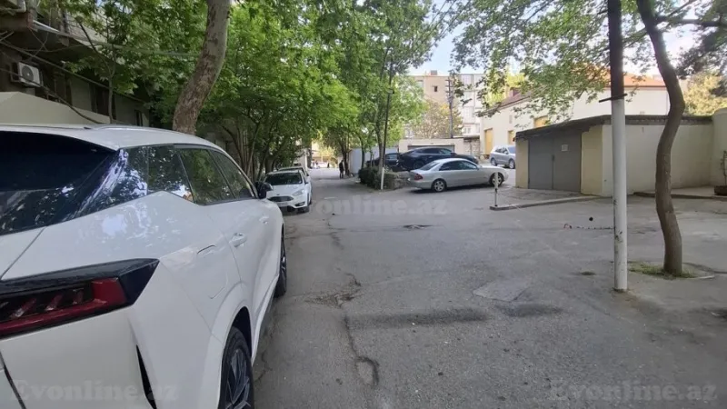 Satılır 3 otaqlı Mənzil Köhnə tikili 70 m² Yasamal - şəkil 22