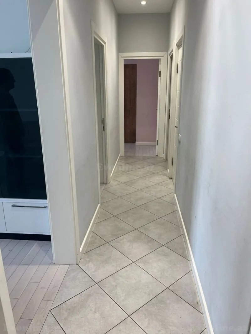 Kirayə verilir 3 otaqlı Mənzil Yeni tikili 81 m² Həzi Aslanov m. - şəkil 7