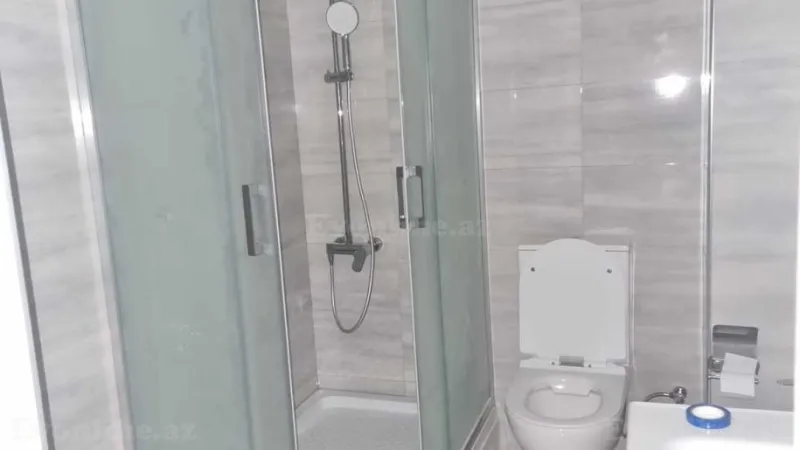 Satılır 2 otaqlı Mənzil Yeni tikili 80 m² Memar Əcəmi m. - şəkil 4