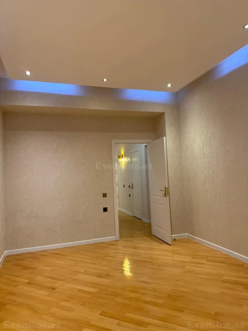Satılır 3 otaqlı Mənzil Yeni tikili 121 m² Elmlər Akademiyası m. - şəkil 4