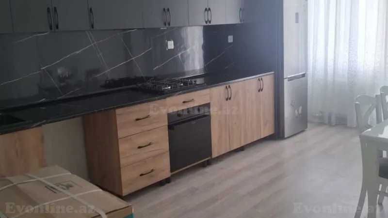 3 otaqlı Mənzil 137 m² 8 Noyabr m. Kirayə verilir