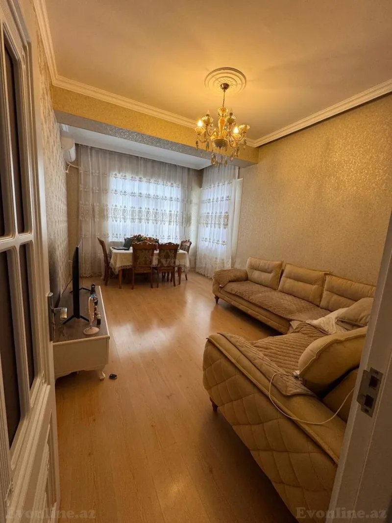 2 otaqlı Mənzil 85 m² Neftçilər m. Satılır