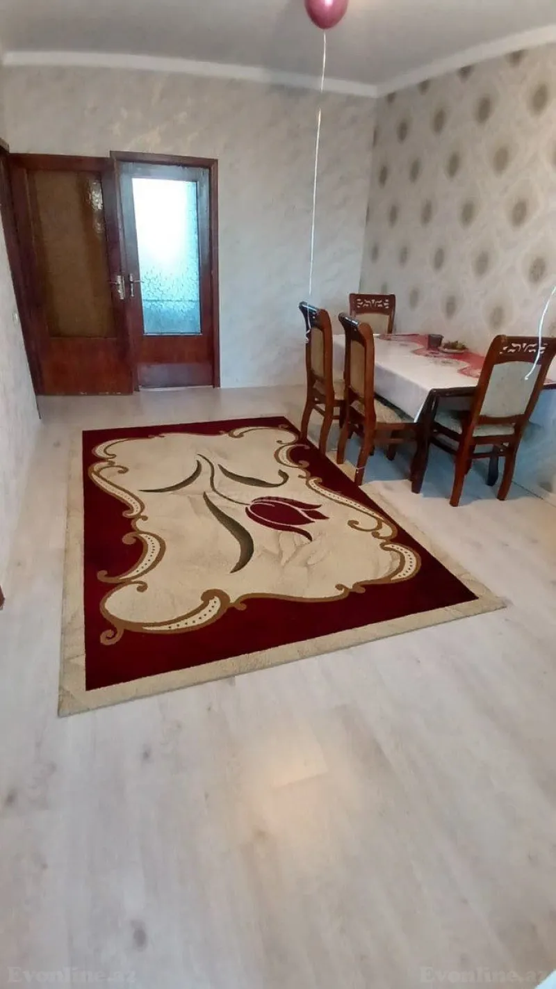 3 otaqlı Mənzil 80 m² 3-cü mikrorayon Kirayə verilir