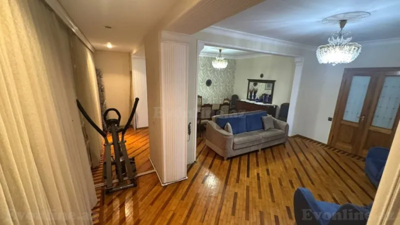 Satılır 4 otaqlı Mənzil Köhnə tikili 110 m² Memar Əcəmi m. - şəkil 2