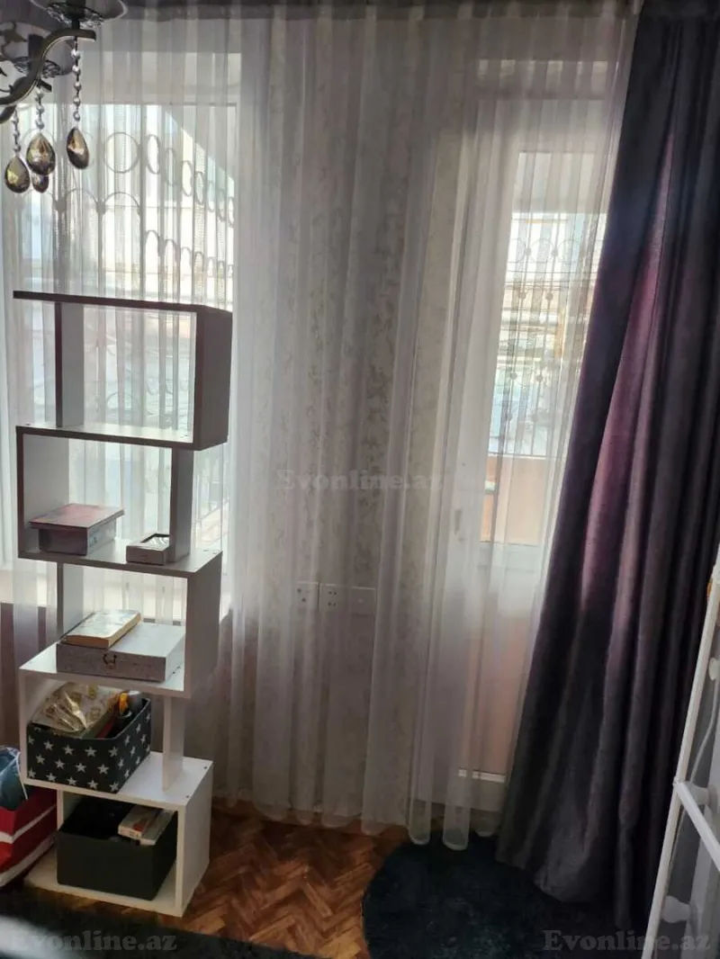 Satılır 4 otaqlı Mənzil Köhnə tikili 76 m² Sahil m. - şəkil 10