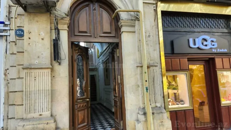 Satılır 4 otaqlı Mənzil Köhnə tikili 76 m² Sahil m. - şəkil 16