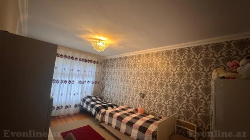 Satılır 3 otaqlı Mənzil Köhnə tikili 80 m² Xırdalan