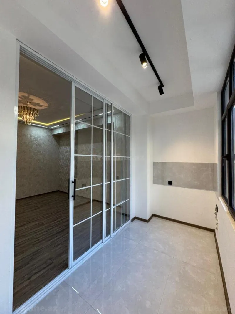 Satılır 2 otaqlı Mənzil Yeni tikili 57 m² Neftçilər m. - şəkil 2