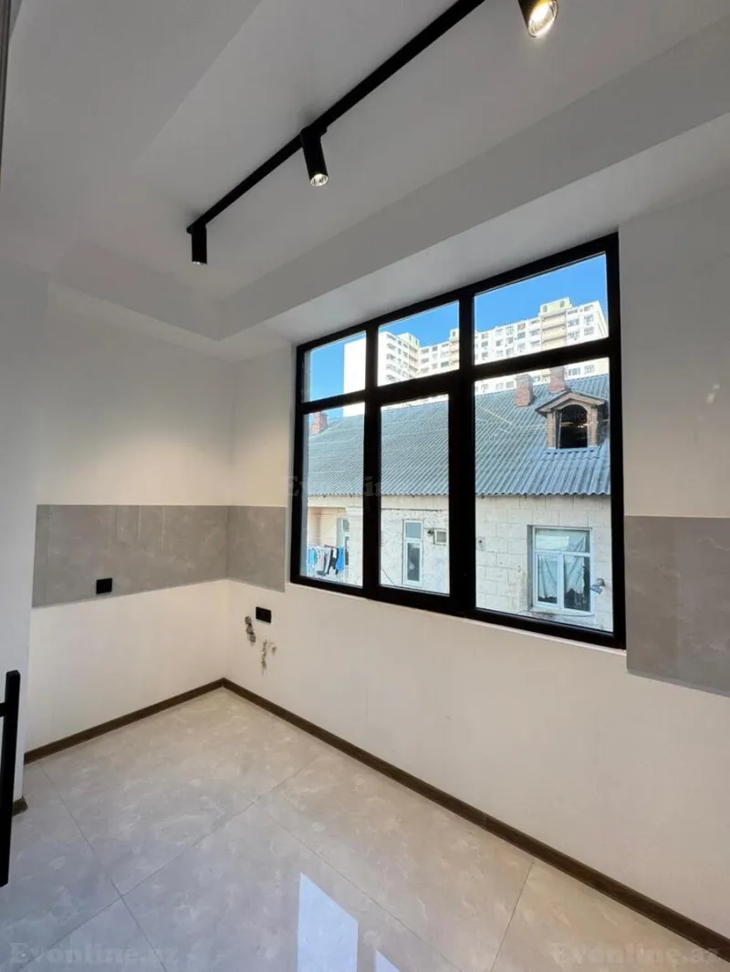Satılır 2 otaqlı Mənzil Yeni tikili 57 m² Neftçilər m. - şəkil 3