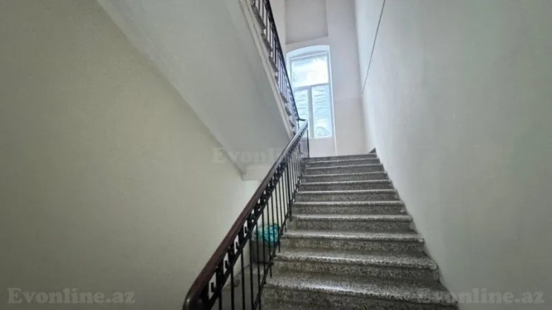 Kirayə verilir Obyekt 440 m² 28 May m. - şəkil 2