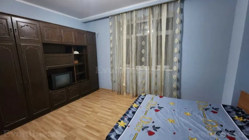 Kirayə verilir 2 otaqlı Mənzil Köhnə tikili 50 m² 28 May m. - şəkil 8