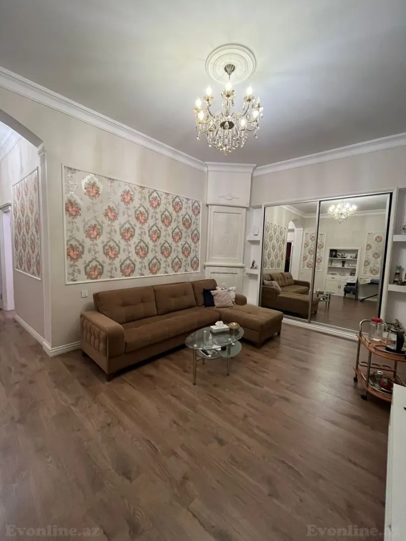 Satılır 6 otaqlı Mənzil Köhnə tikili 250 m² İçərişəhər m. - şəkil 6