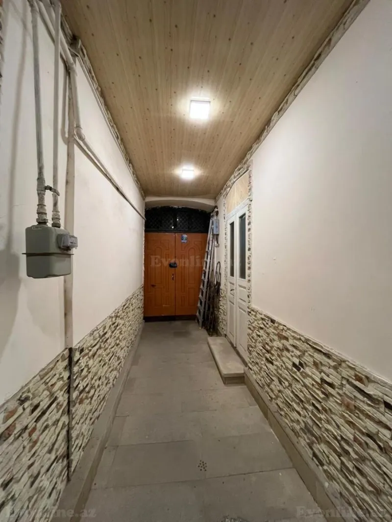 Satılır 6 otaqlı Mənzil Köhnə tikili 250 m² İçərişəhər m. - şəkil 17