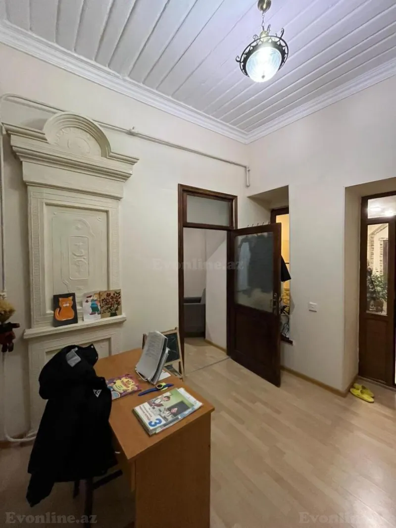 Satılır 6 otaqlı Mənzil Köhnə tikili 250 m² İçərişəhər m. - şəkil 18