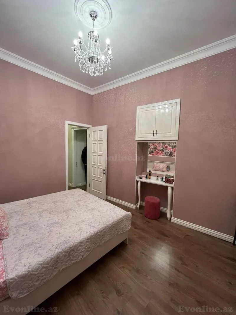 Satılır 6 otaqlı Mənzil Köhnə tikili 250 m² İçərişəhər m. - şəkil 20