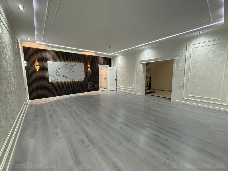 Satılır 6 otaqlı Həyət evi 250 m² Yeni Ramana