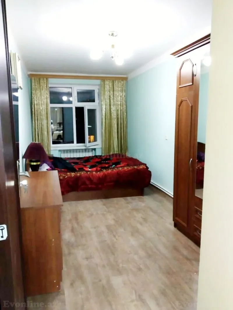 Satılır 2 otaqlı Mənzil Köhnə tikili 55 m² İnşaatçılar m. - şəkil 4
