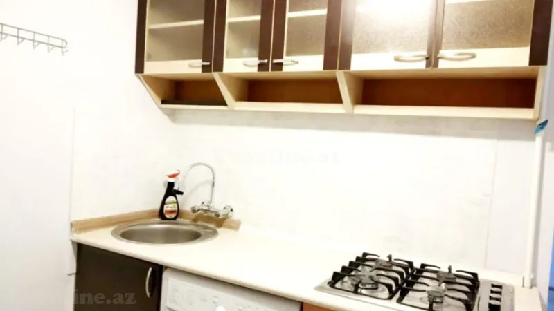 Satılır 2 otaqlı Mənzil Köhnə tikili 55 m² İnşaatçılar m. - şəkil 6