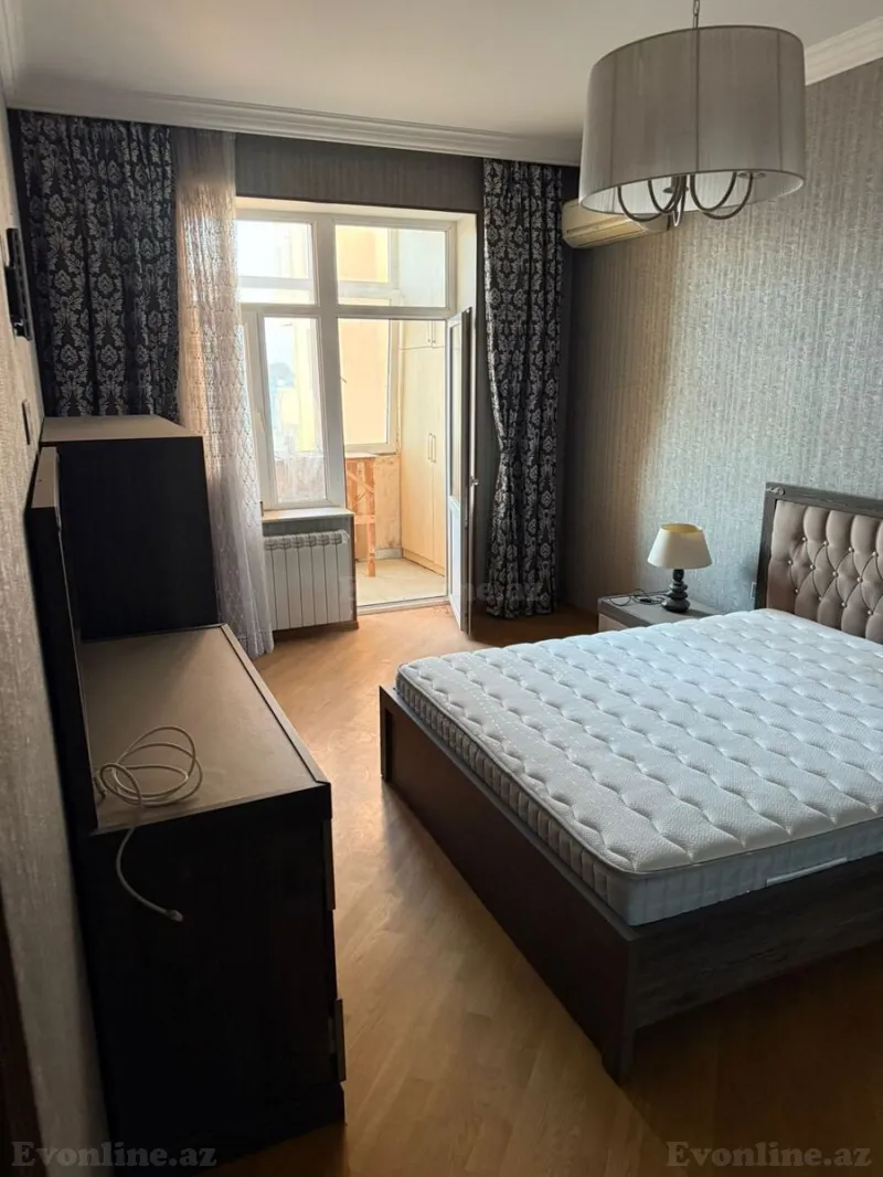 Satılır 4 otaqlı Mənzil Yeni tikili 169 m² Xalqlar Dostluğu m. - şəkil 5