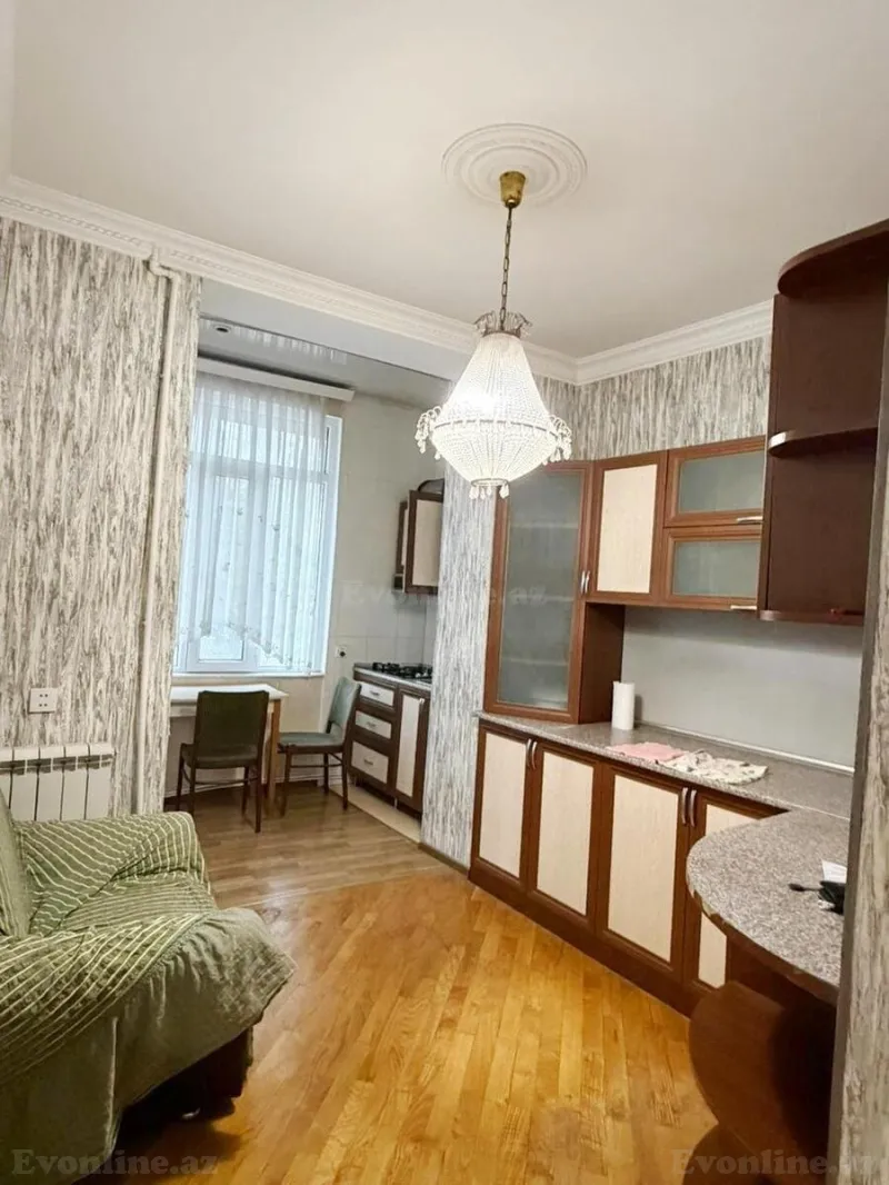 Kirayə verilir 3 otaqlı Mənzil Köhnə tikili 120 m² İçərişəhər m. - şəkil 4