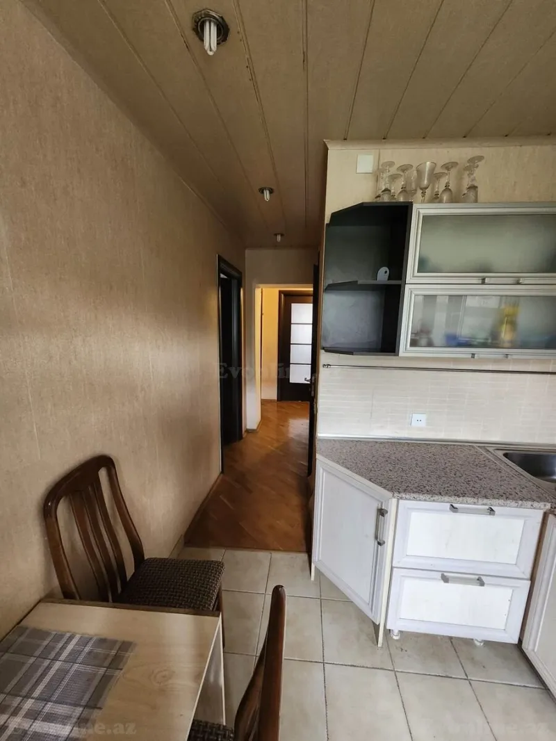 Satılır 3 otaqlı Mənzil Köhnə tikili 70 m² Nərimanov r. - şəkil 5